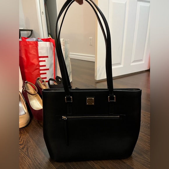 Dooney & Bourke Black Saffiano Shopper Purse! Brand new, never used! - Picture 1 of 6